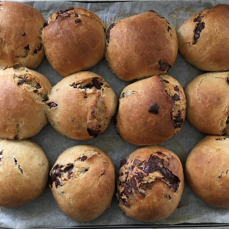 Fødselsdagsboller med chokolade - bedst med smør og pålægschokolade